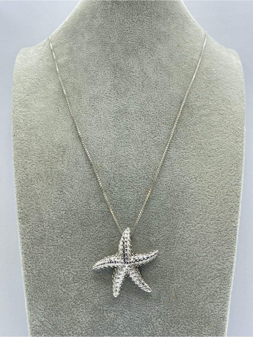 925 Sterling Silver Starfish Pendant Necklace 29.5” Box Chain Coastal Beach